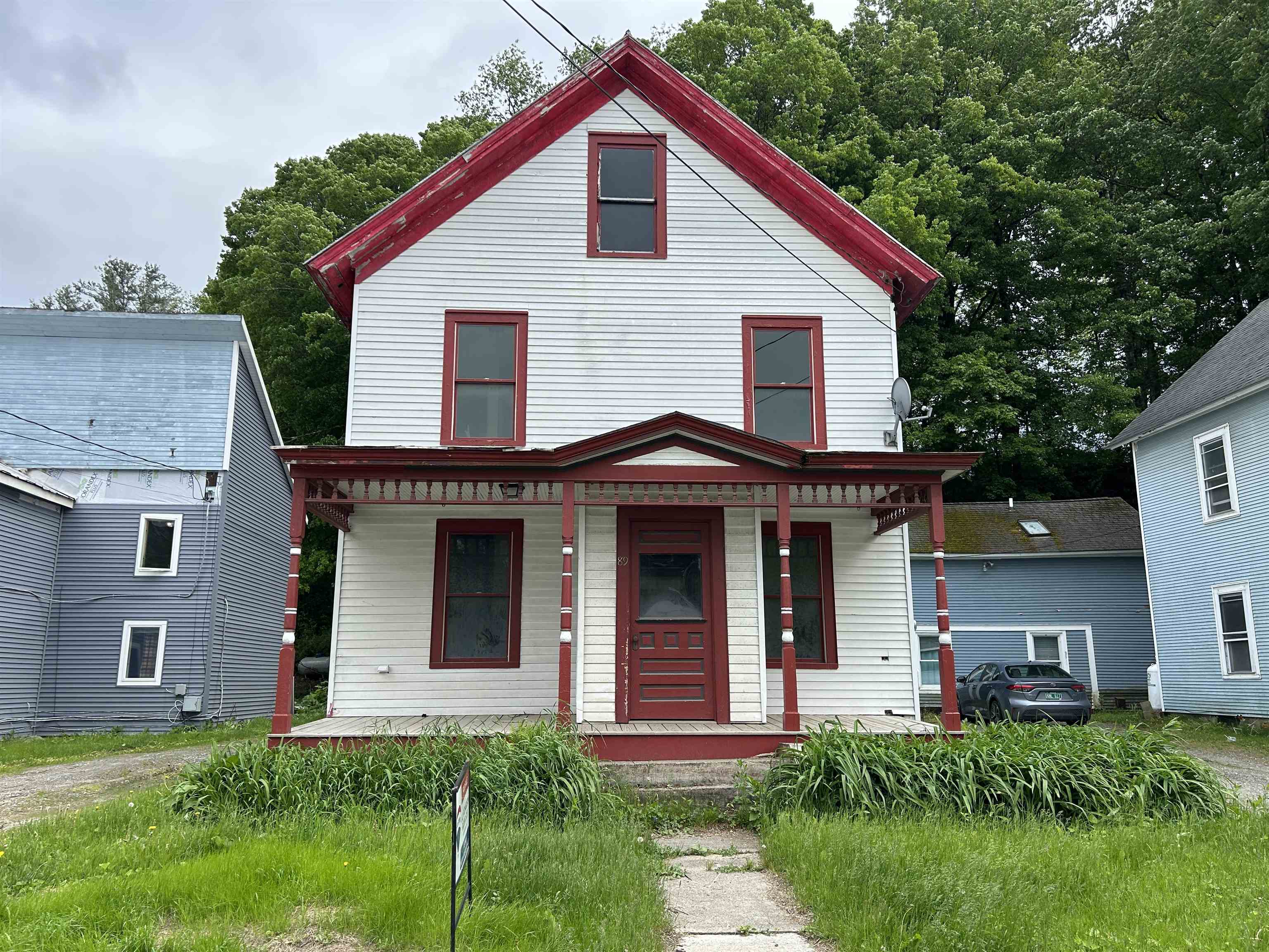 89 Railroad Street
