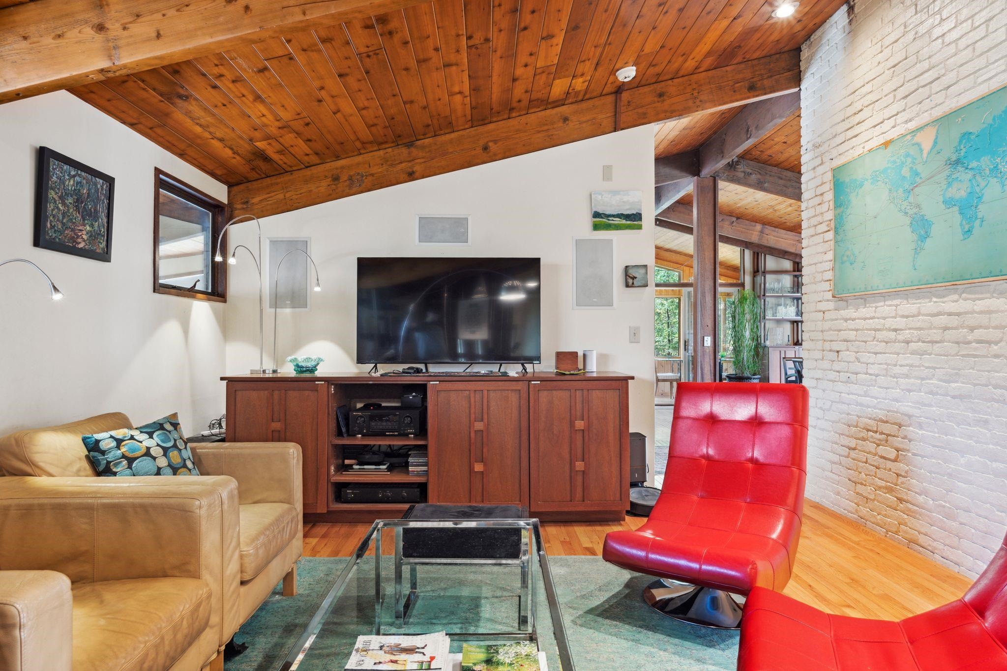 Hanover, New Hampshire 03755, United States, 4 Bedrooms Bedrooms, ,4 BathroomsBathrooms,Residential,Active,133488