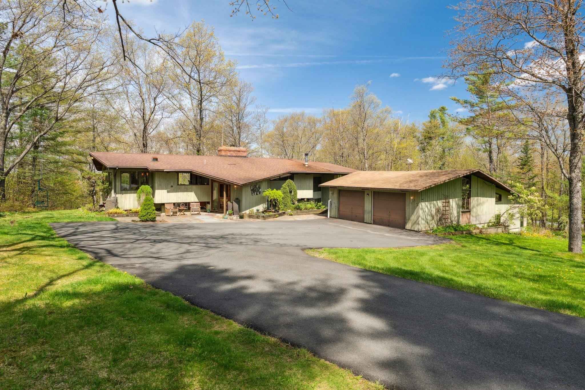 Hanover, New Hampshire 03755, United States, 4 Bedrooms Bedrooms, ,4 BathroomsBathrooms,Residential,Active,133488