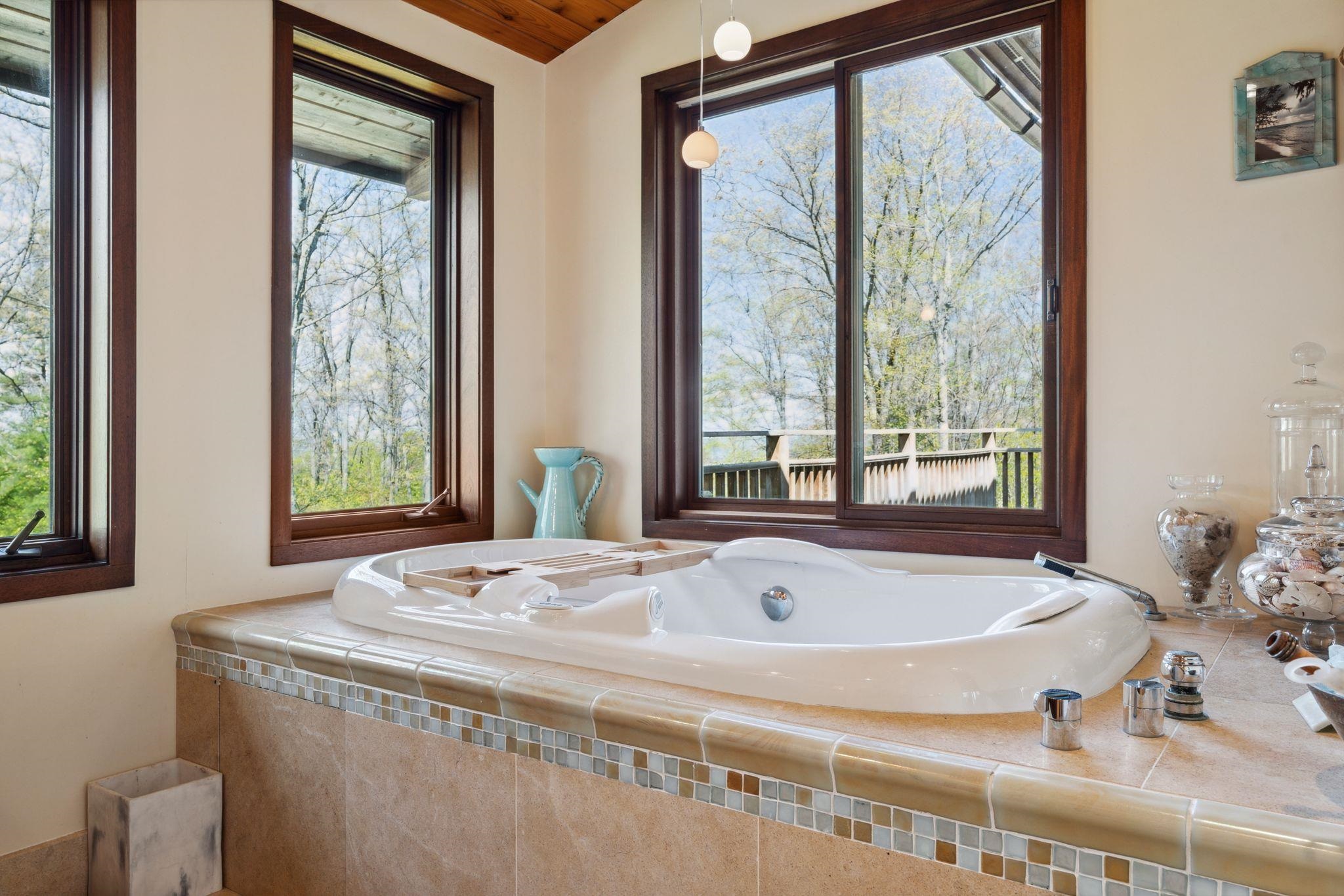 Hanover, New Hampshire 03755, United States, 4 Bedrooms Bedrooms, ,4 BathroomsBathrooms,Residential,Active,133488