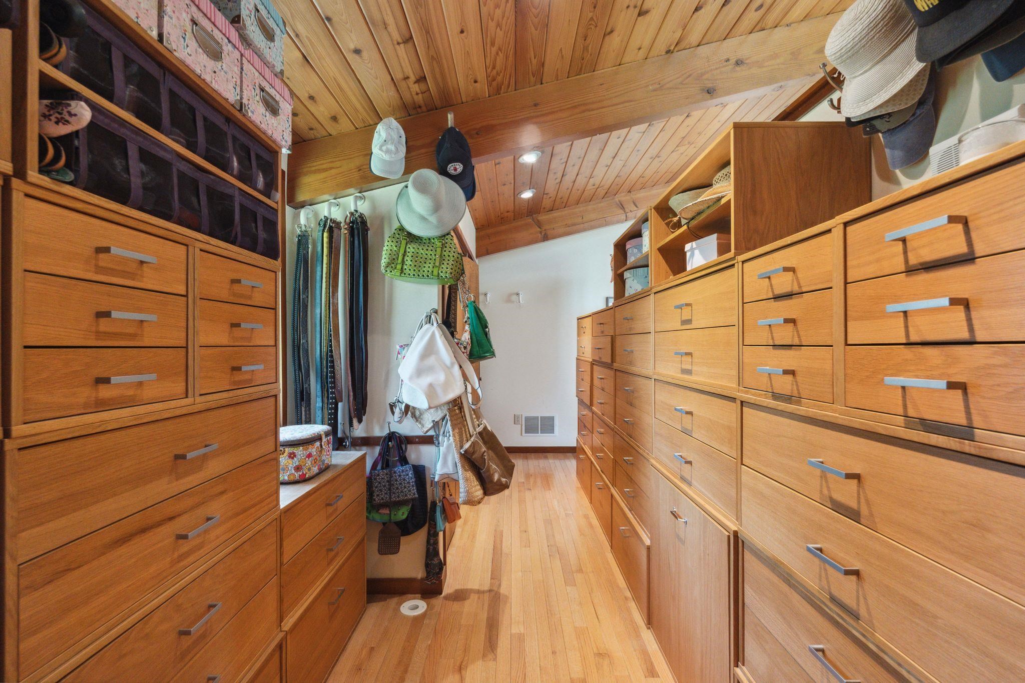 Hanover, New Hampshire 03755, United States, 4 Bedrooms Bedrooms, ,4 BathroomsBathrooms,Residential,Active,133488