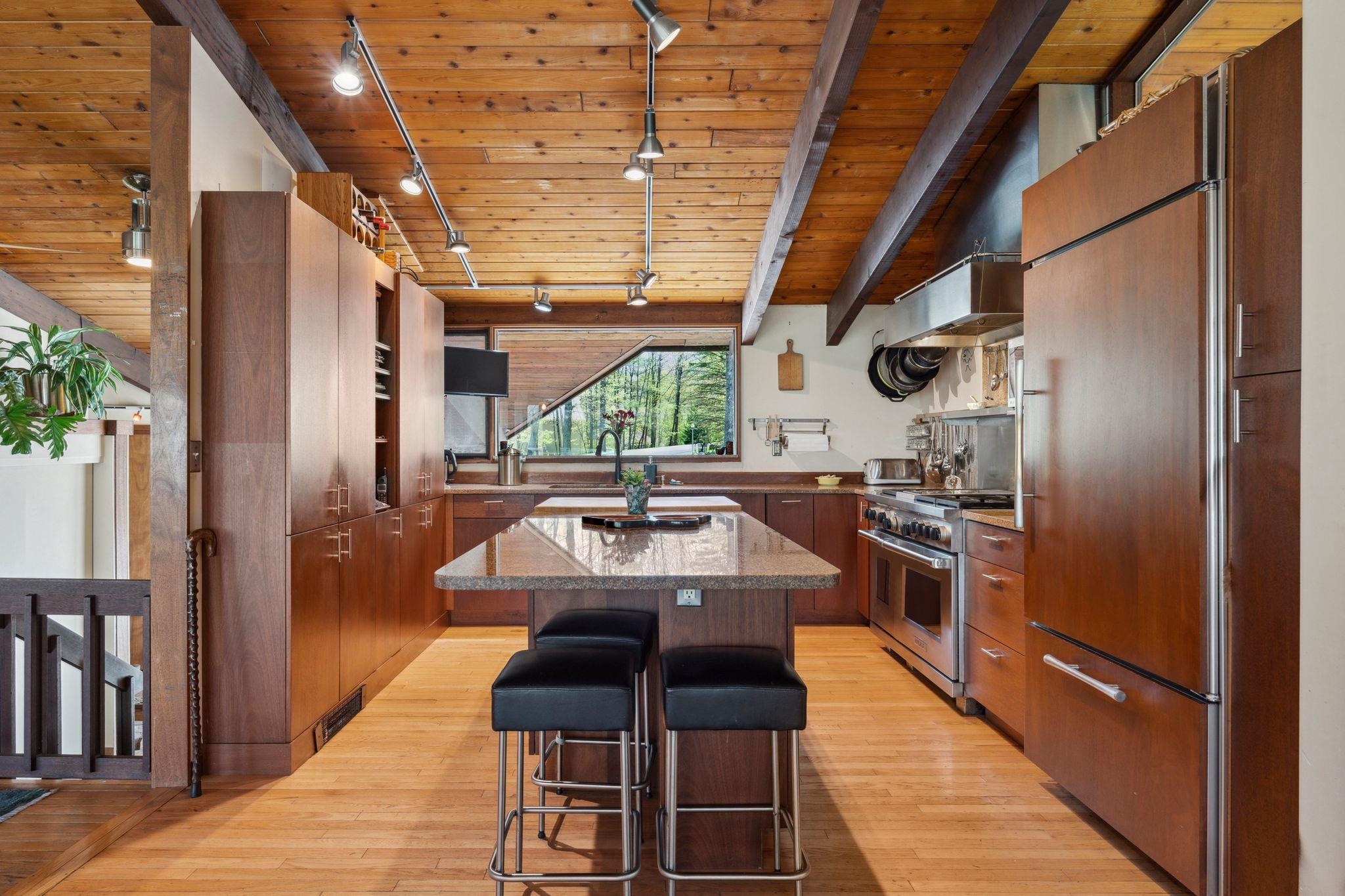 Hanover, New Hampshire 03755, United States, 4 Bedrooms Bedrooms, ,4 BathroomsBathrooms,Residential,Active,133488