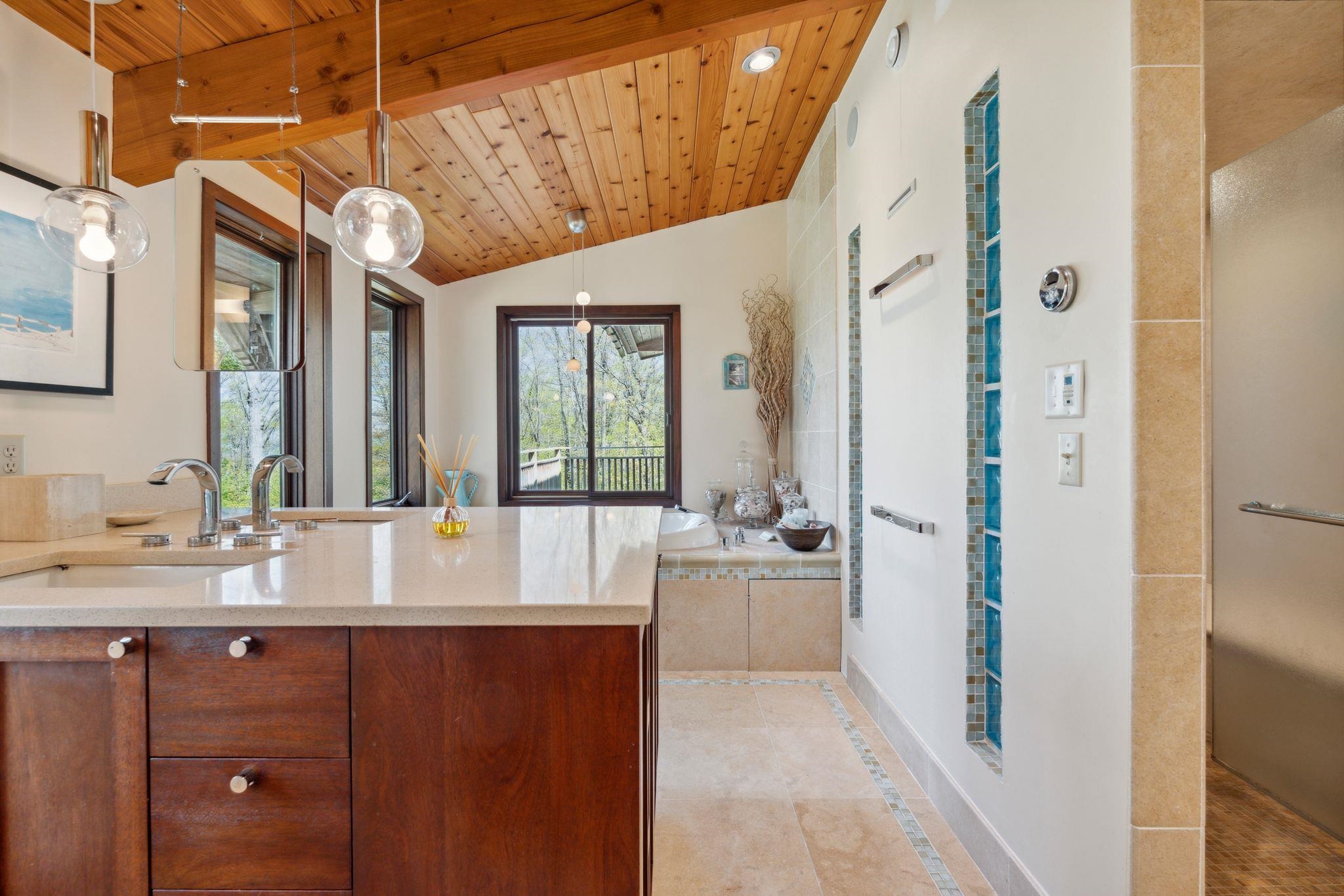 Hanover, New Hampshire 03755, United States, 4 Bedrooms Bedrooms, ,4 BathroomsBathrooms,Residential,Active,133488