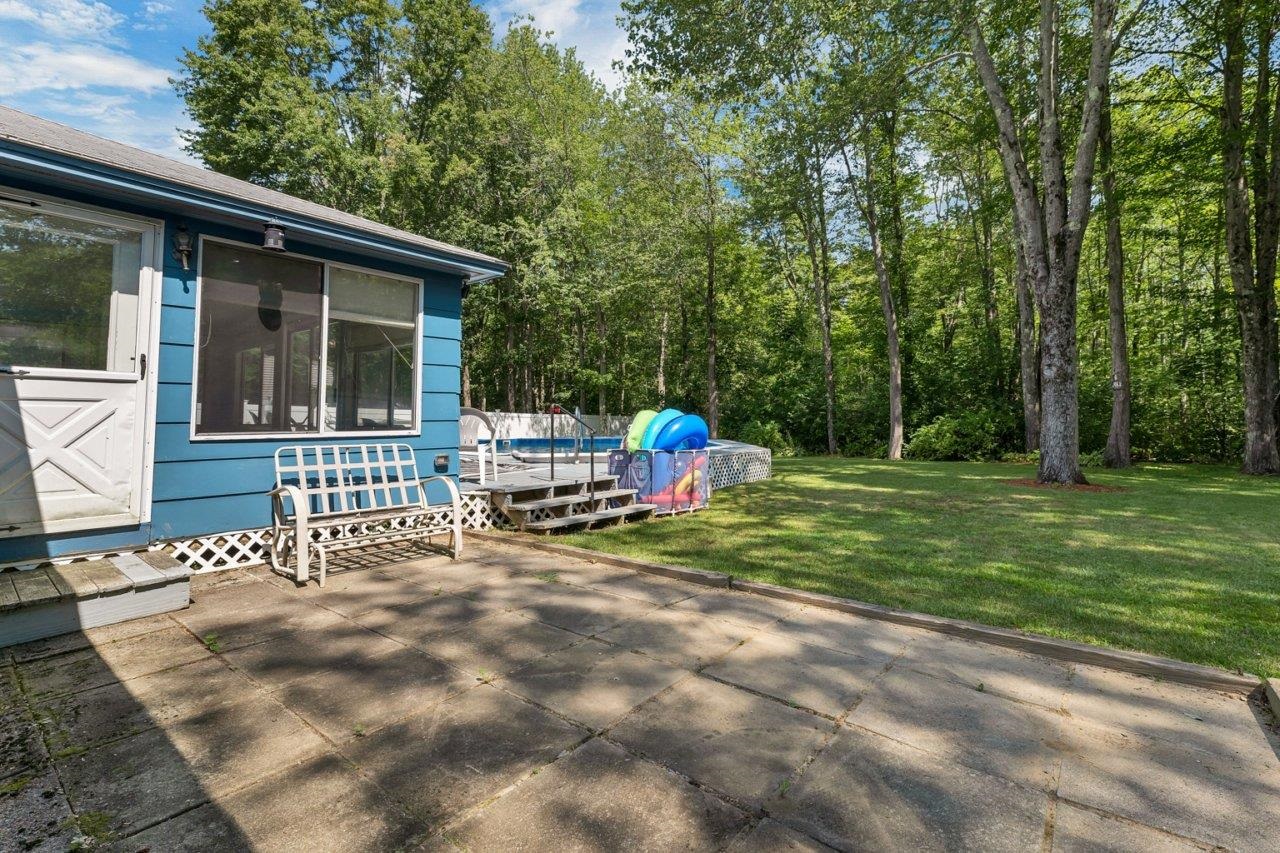 Rochester, New Hampshire 03867, United States, 4 Bedrooms Bedrooms, ,1 BathroomBathrooms,Residential,Pending,197849