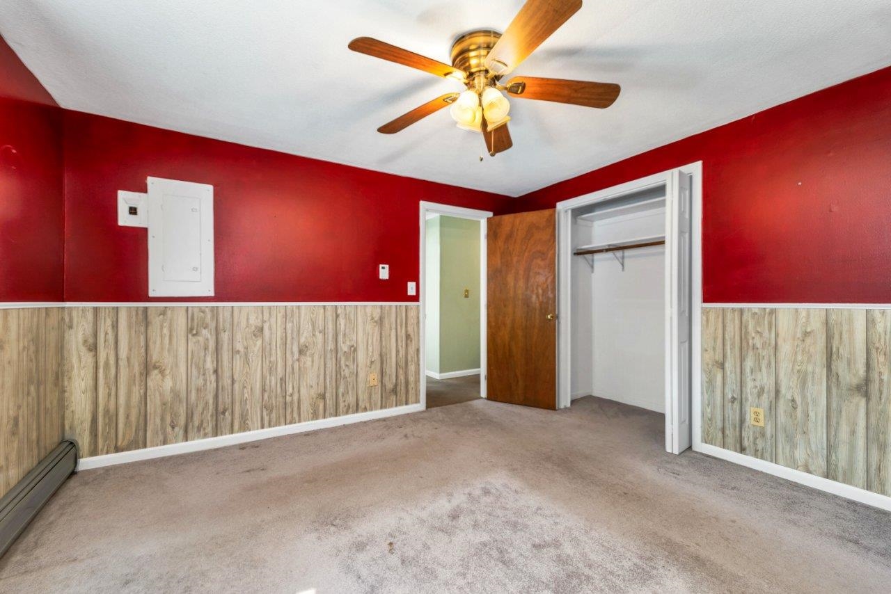 Rochester, New Hampshire 03867, United States, 4 Bedrooms Bedrooms, ,1 BathroomBathrooms,Residential,Pending,197849