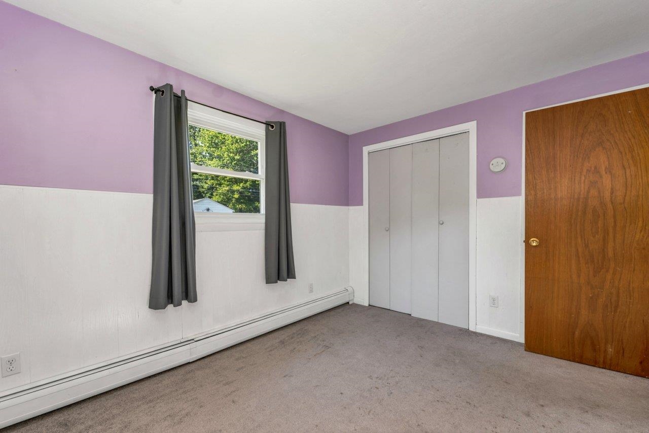 Rochester, New Hampshire 03867, United States, 4 Bedrooms Bedrooms, ,1 BathroomBathrooms,Residential,Pending,197849