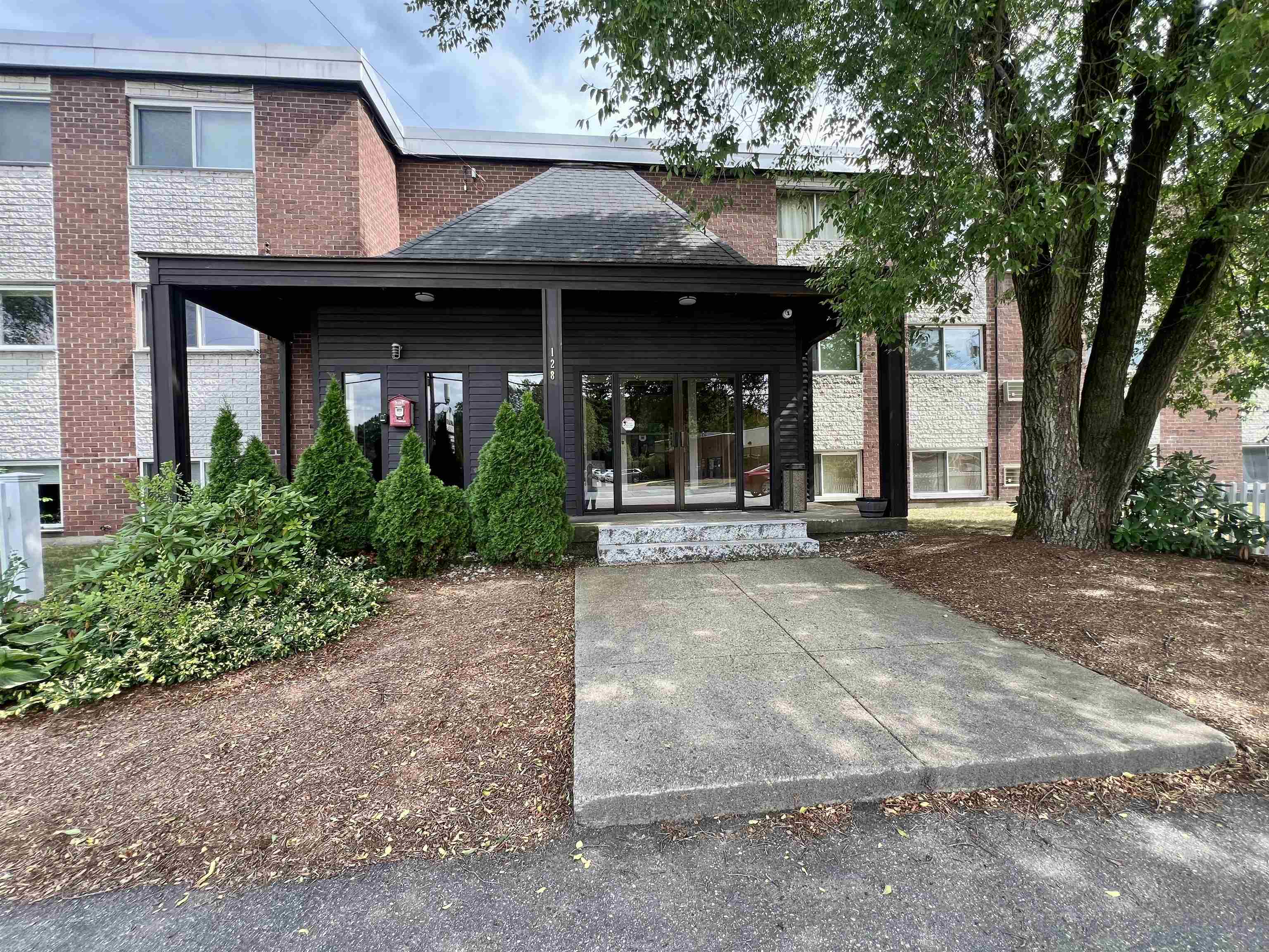 128 Loudon Road 7F