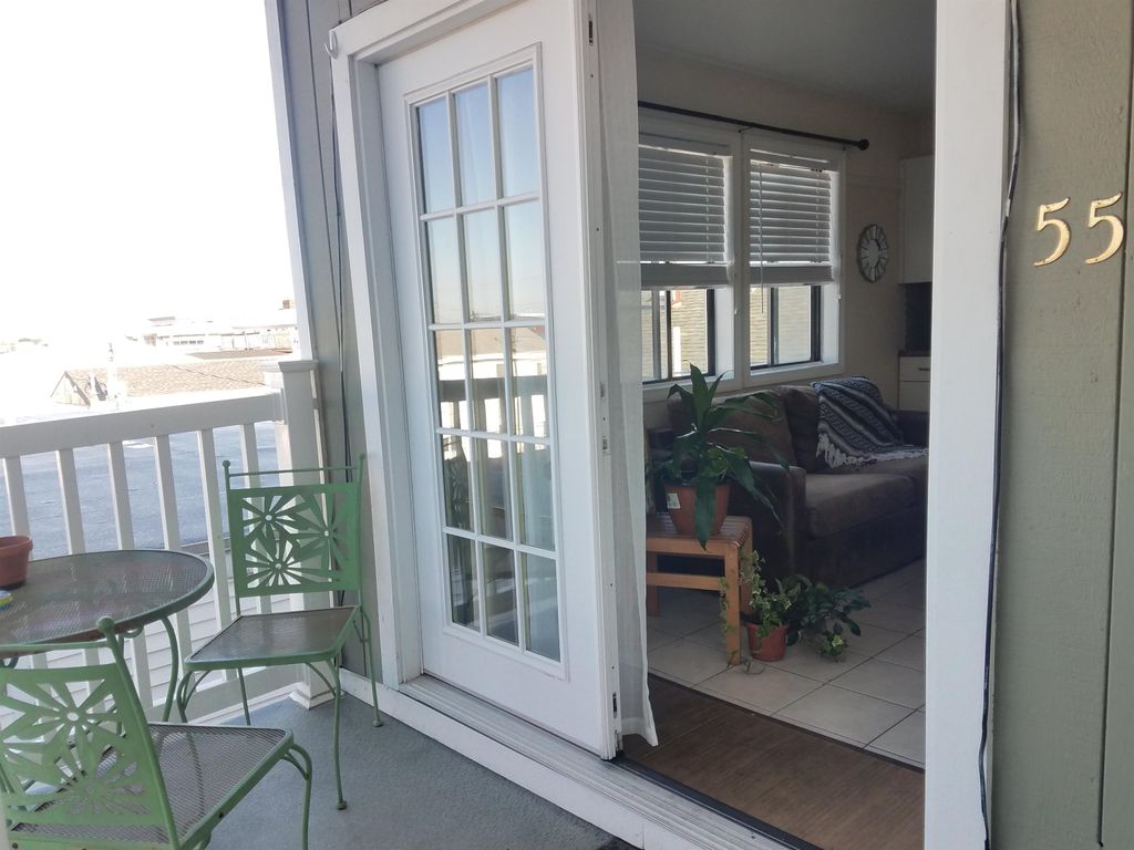 Photo of 12 G Street, Hampton, NH 03842 (MLS # 5085225)