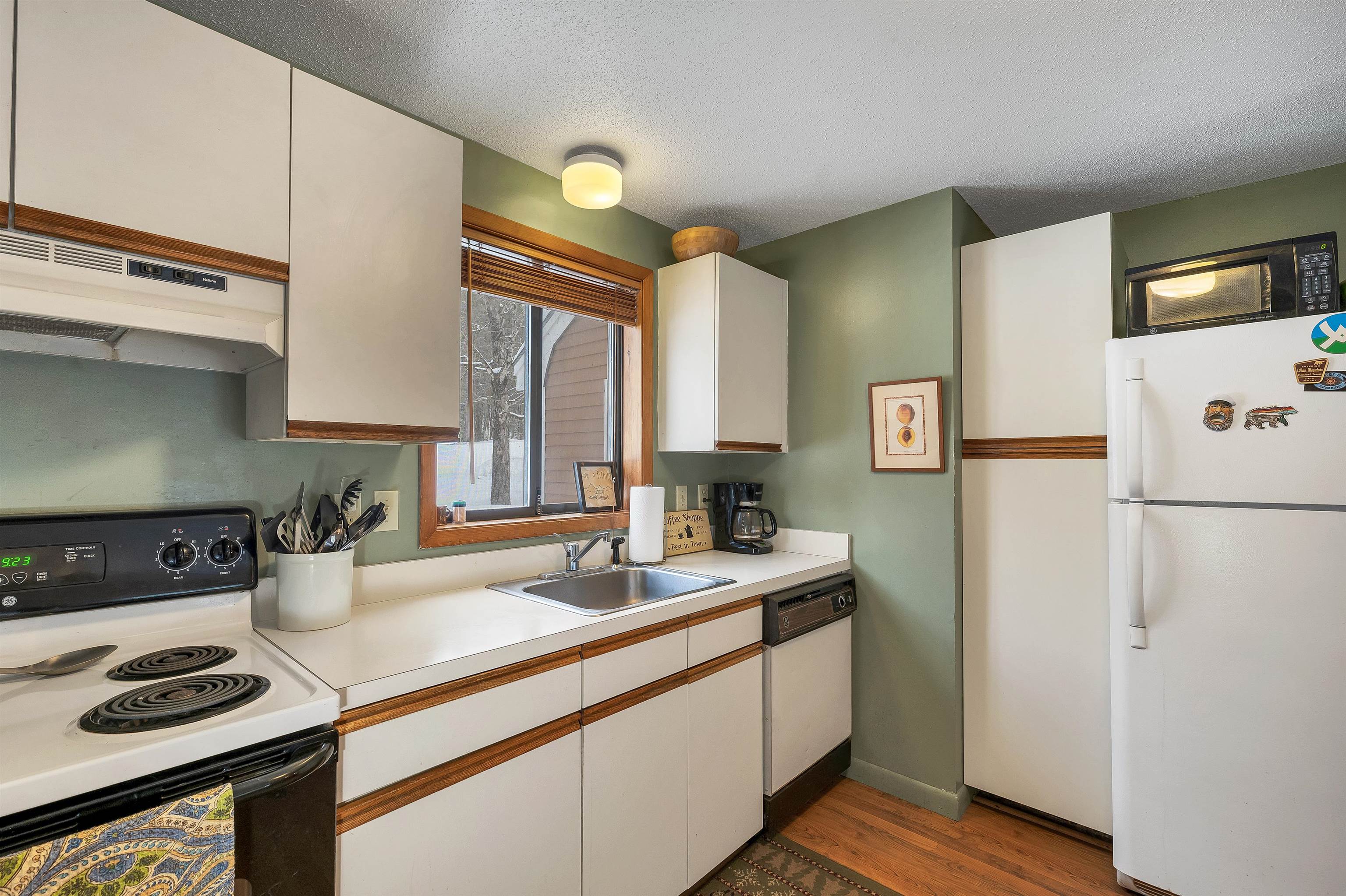 12 Streamside Road 9