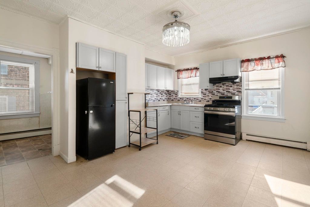 Photo of 25 Salem Street, Nashua, NH 03064 (MLS # 5074297)