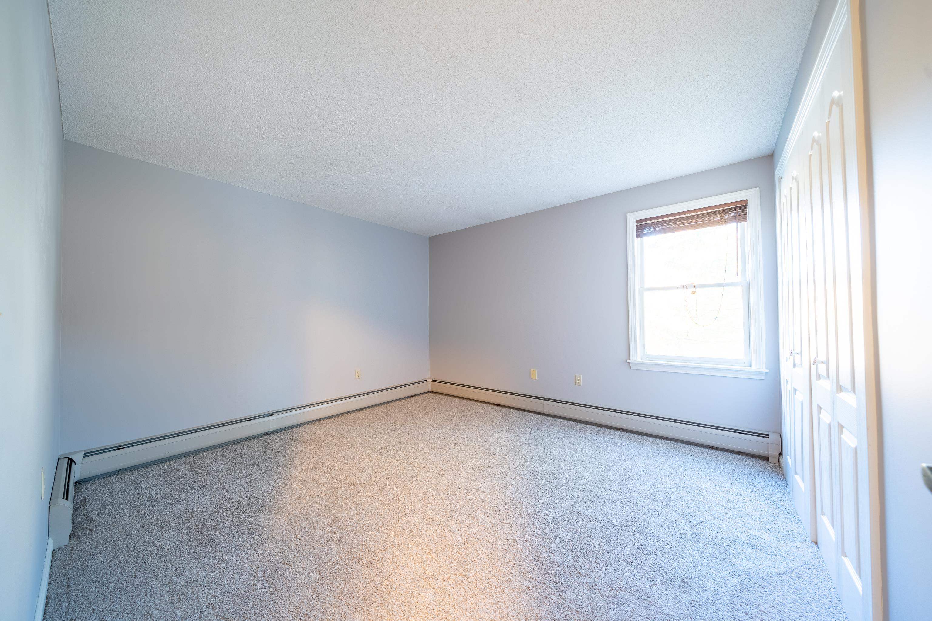 Merrimack, New Hampshire 03054, United States, 2 Bedrooms Bedrooms, ,1 BathroomBathrooms,Residential,Active,250034