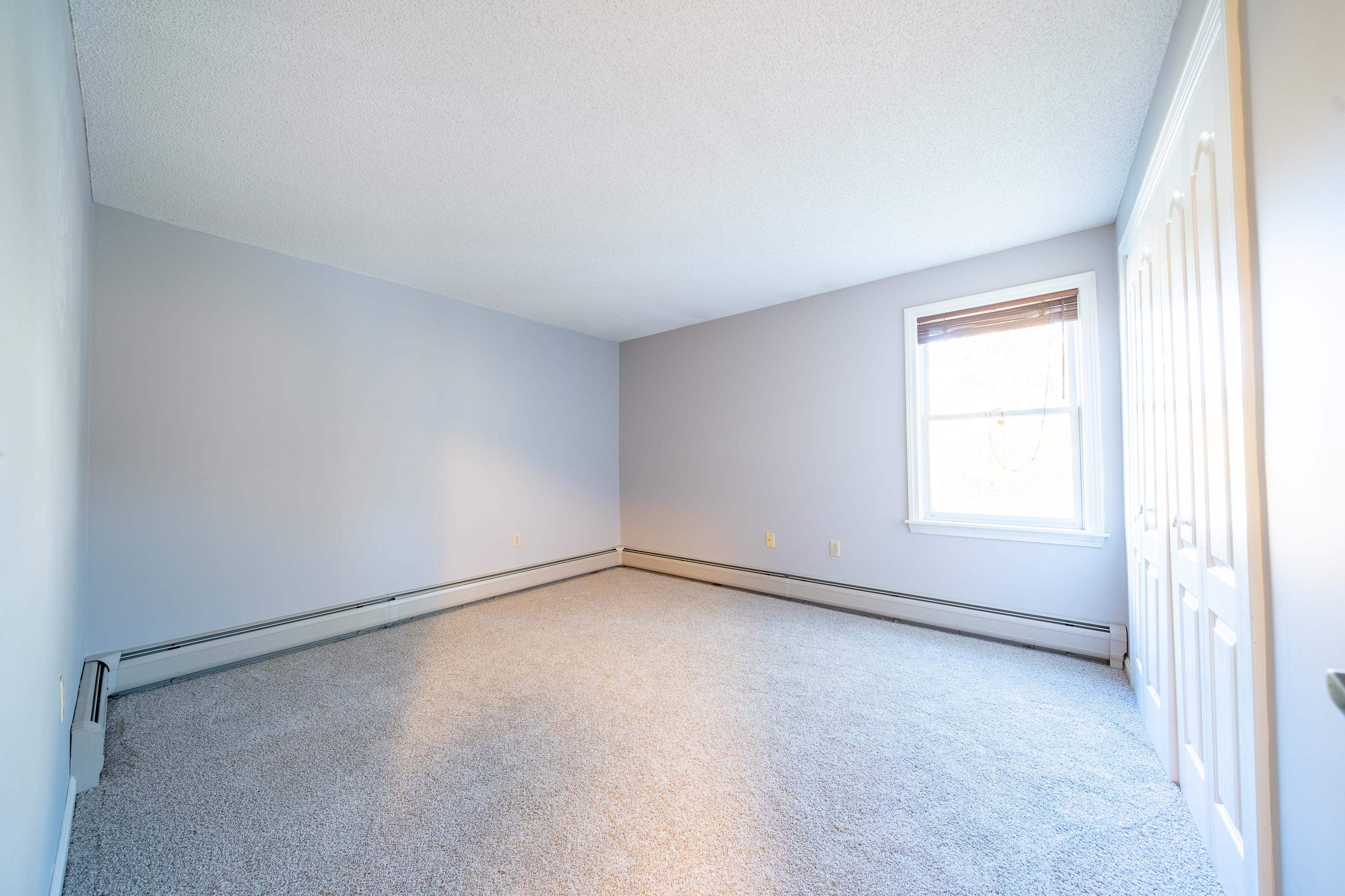 Merrimack, New Hampshire 03054, United States, 2 Bedrooms Bedrooms, ,1 BathroomBathrooms,Residential,Active,250034