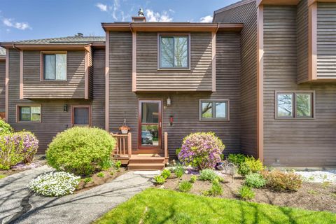 10 Thornhill Road Stratham NH 03885