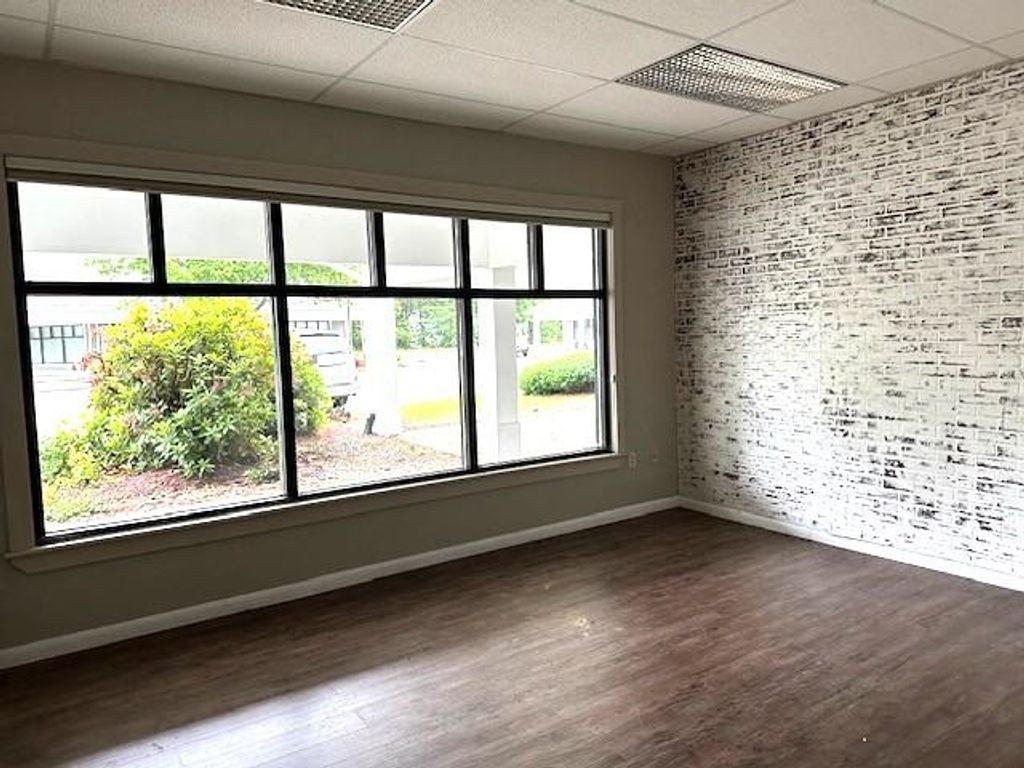 Photo of 71 NH-Route 101A, Amherst, NH 03031 (MLS # 5047490)