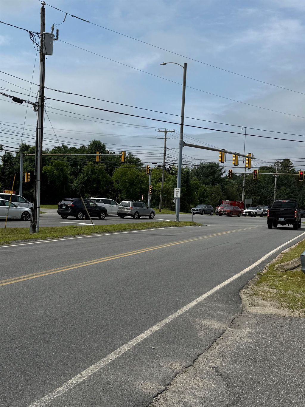 Photo of 238 Central Street, Hudson, NH 03051 (MLS # 5053725)