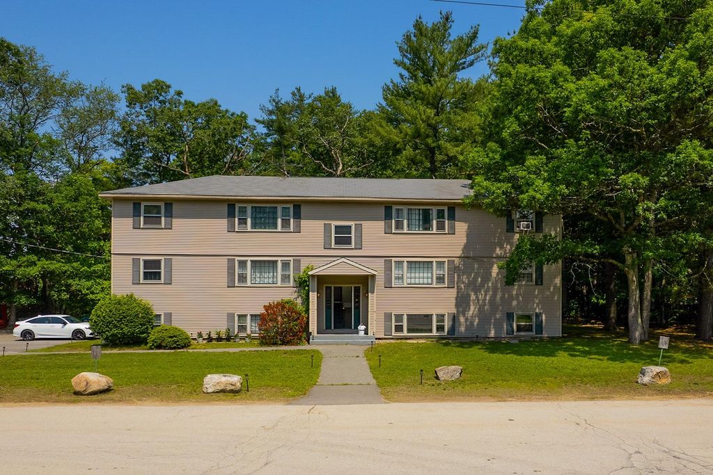 Photo of 4 Shady Lane, Plaistow, NH 03865 (MLS # 5049552)