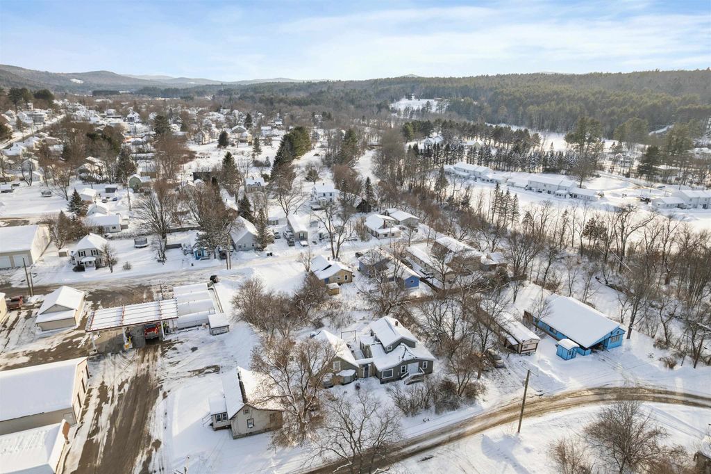 Photo of 11 Putnam Road, Newport, NH 03773 (MLS # 5075949)