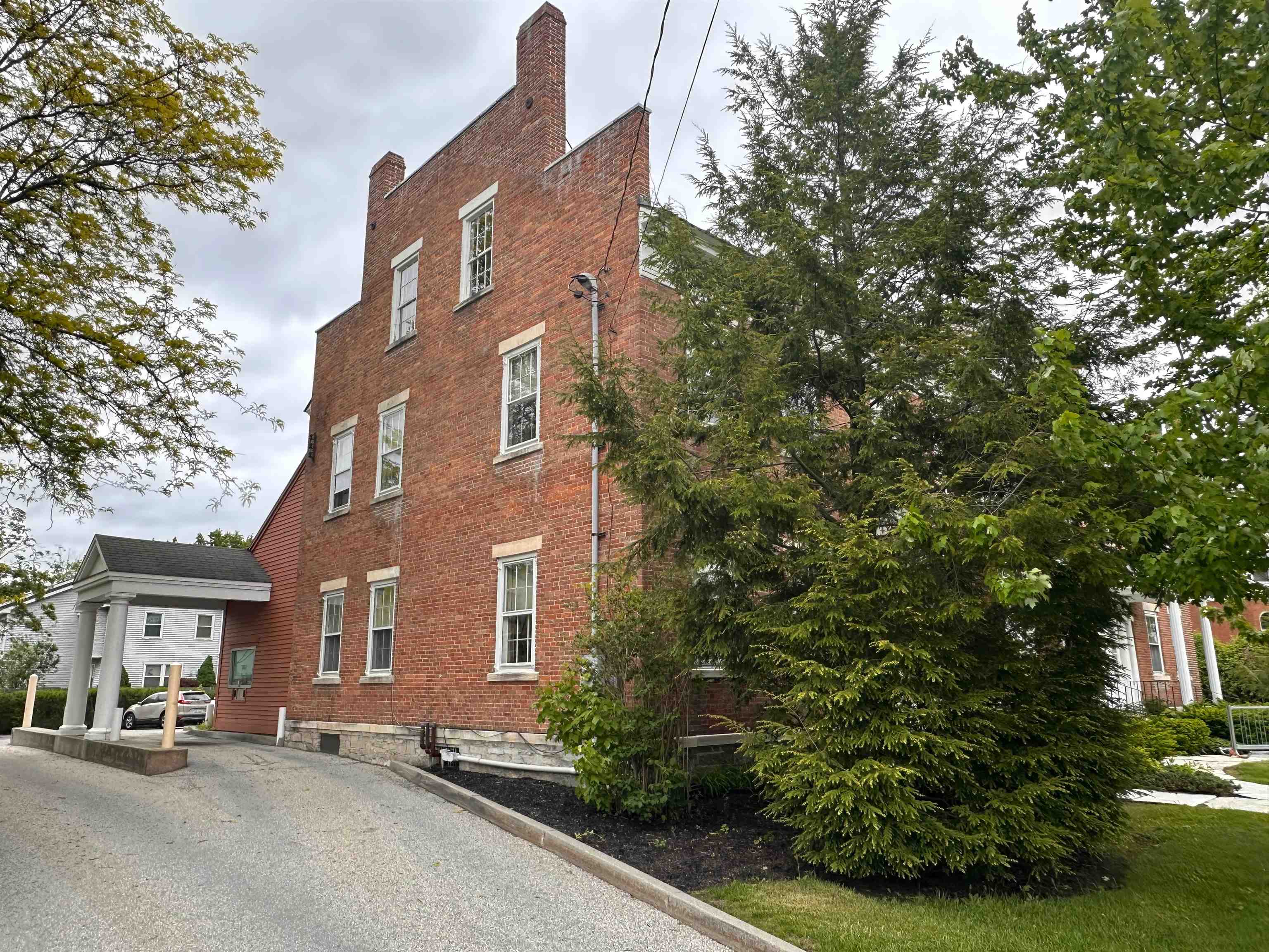206 Pleasant Street
