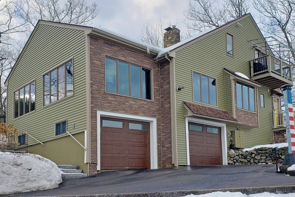 Photo of 1 Grandview Avenue, Derry, NH 03038 (MLS # 5077568)