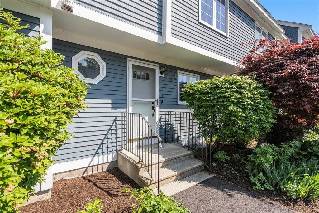 Photo of 7 Swift Lane, Merrimack, NH 03054 (MLS # 5084081)