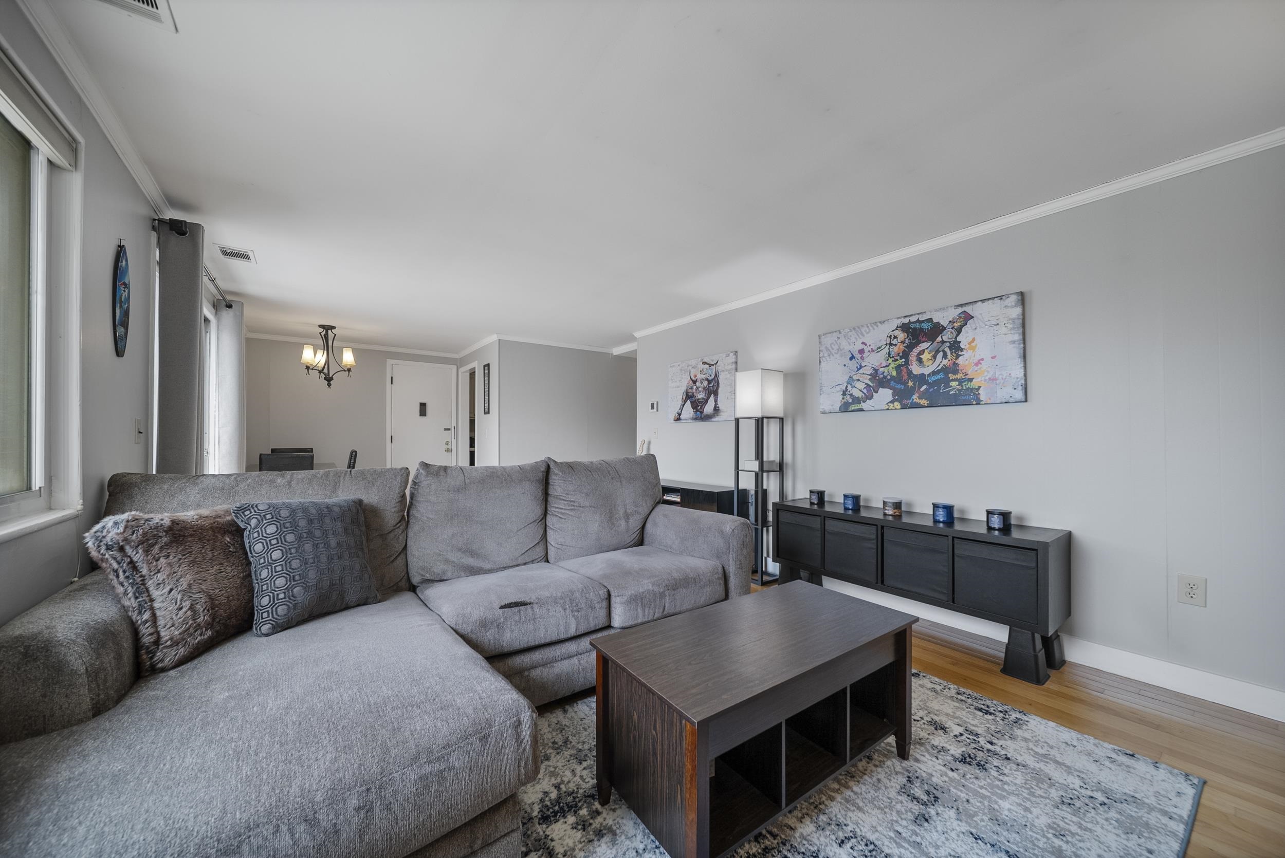 24 Seabury Avenue 24