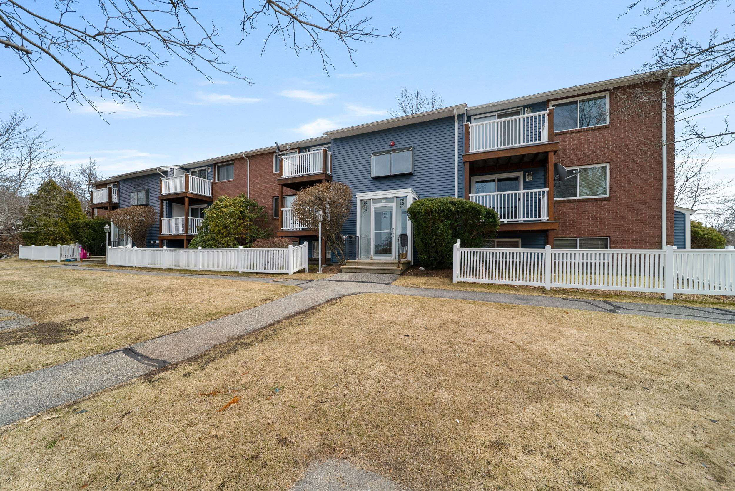 24 Seabury Avenue 24