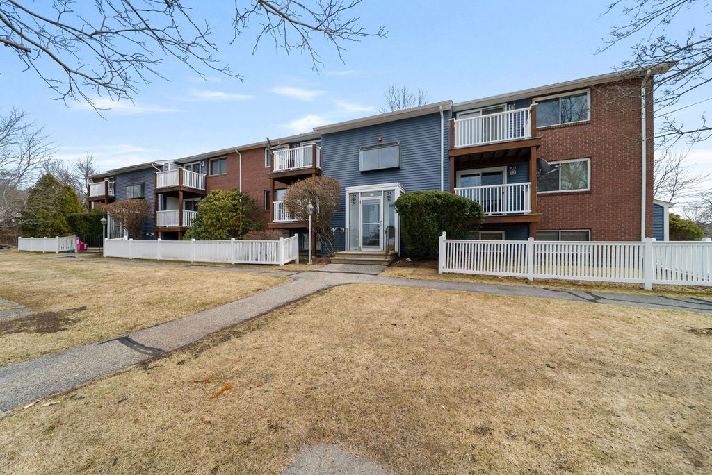 Photo of 24 Seabury Avenue #24, Hampton, NH 03842 (MLS # 5081942)