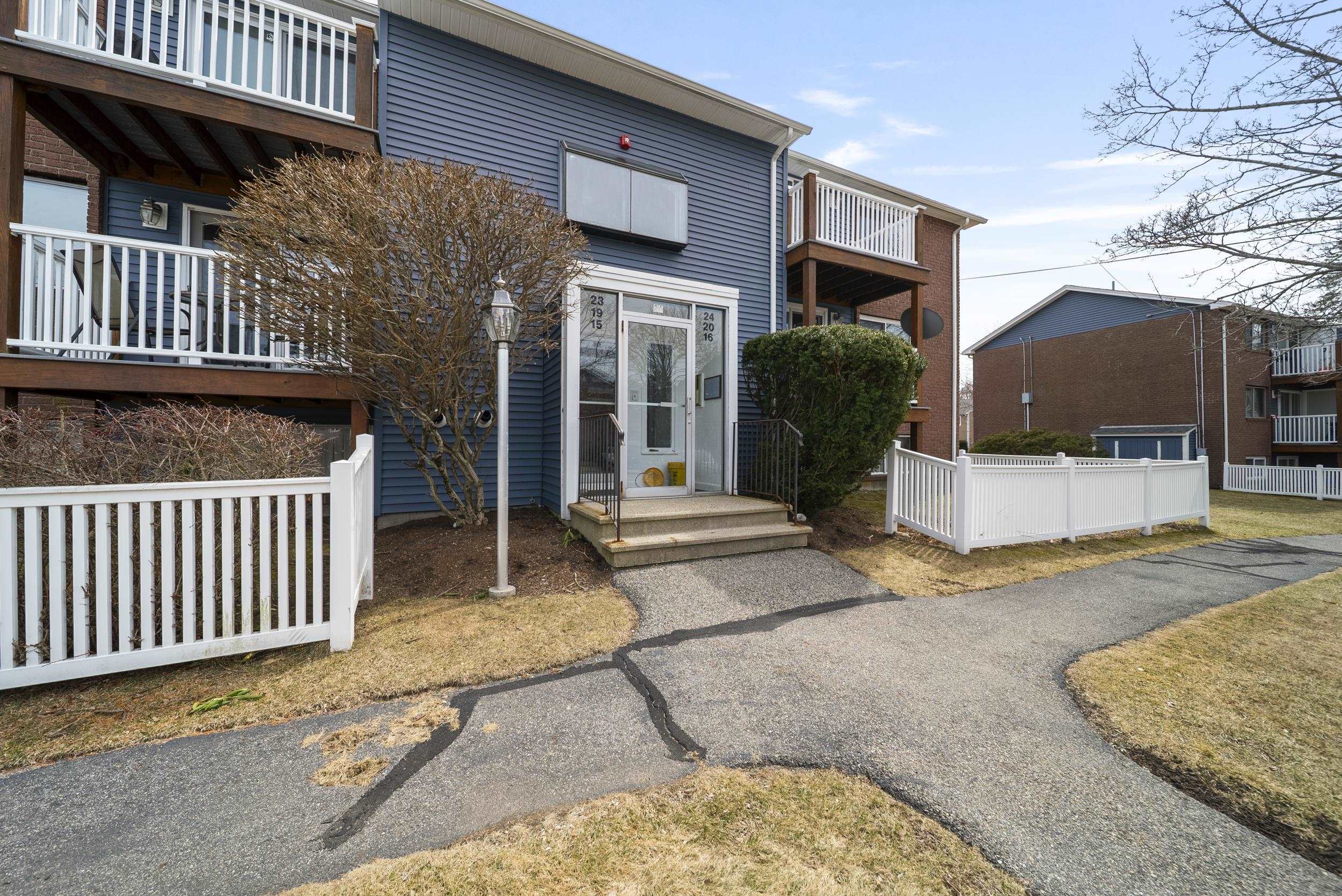 24 Seabury Avenue 24