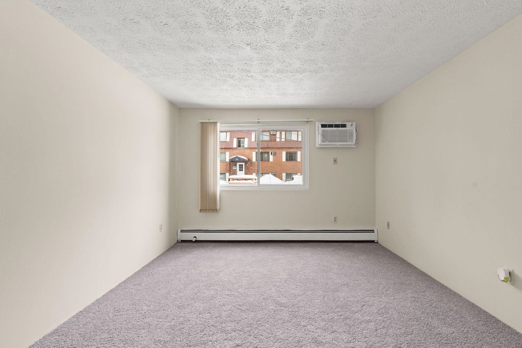 Photo of 555 Calef Road #1, Manchester, NH 03103 (MLS # 5077506)