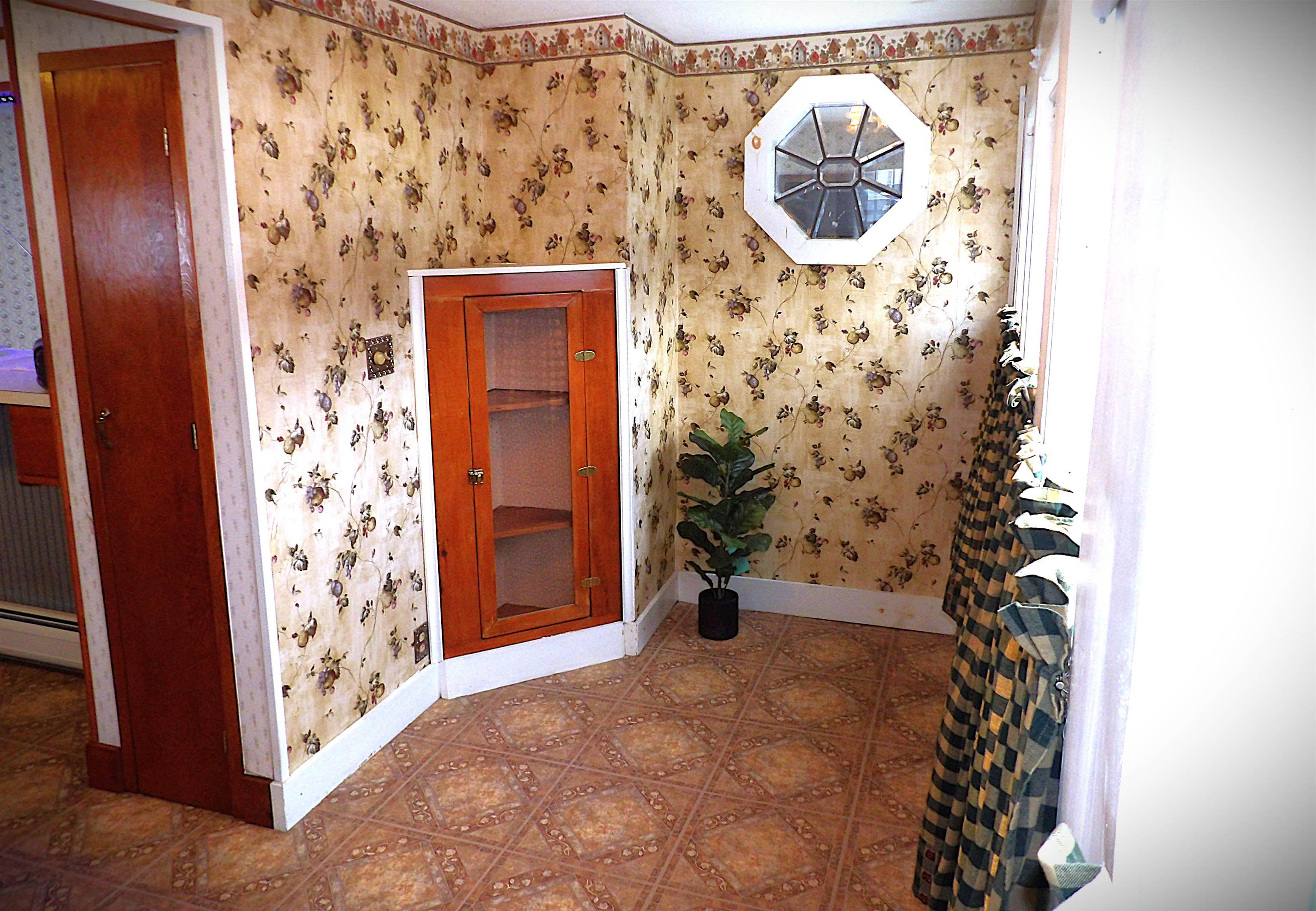 Williamstown, Vermont 05679, United States, 3 Bedrooms Bedrooms, ,2 BathroomsBathrooms,Residential,Pending,82340