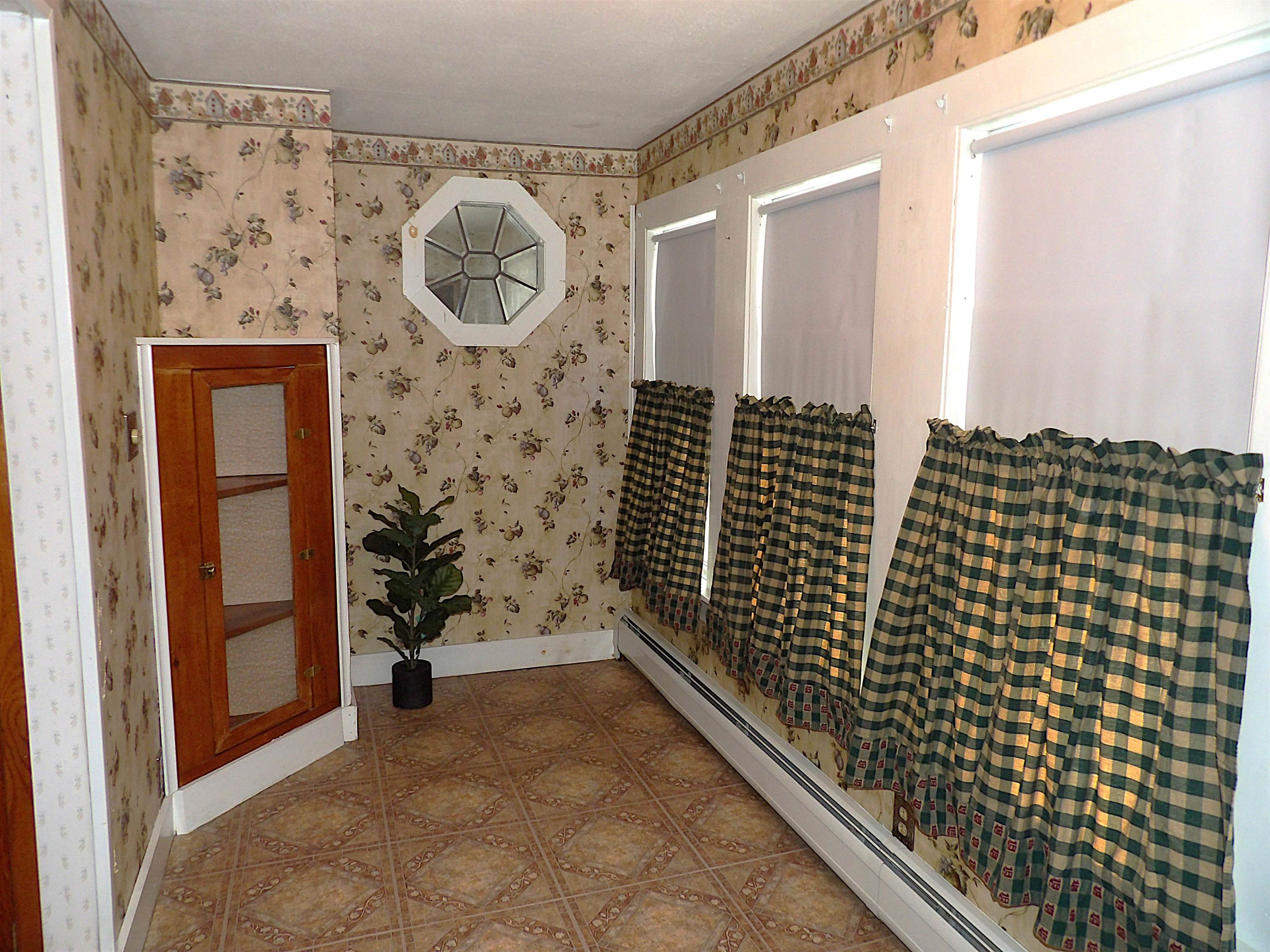 Williamstown, Vermont 05679, United States, 3 Bedrooms Bedrooms, ,2 BathroomsBathrooms,Residential,Pending,82340