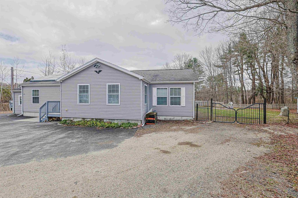 Photo of 265 Lowell Street, Rochester, NH 03867 (MLS # 5082701)