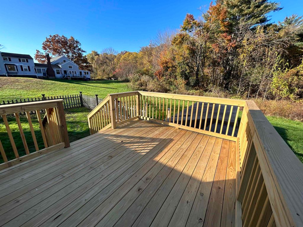 Photo of 131 Portsmouth Avenue, Stratham, NH 03885 (MLS # 5062171)