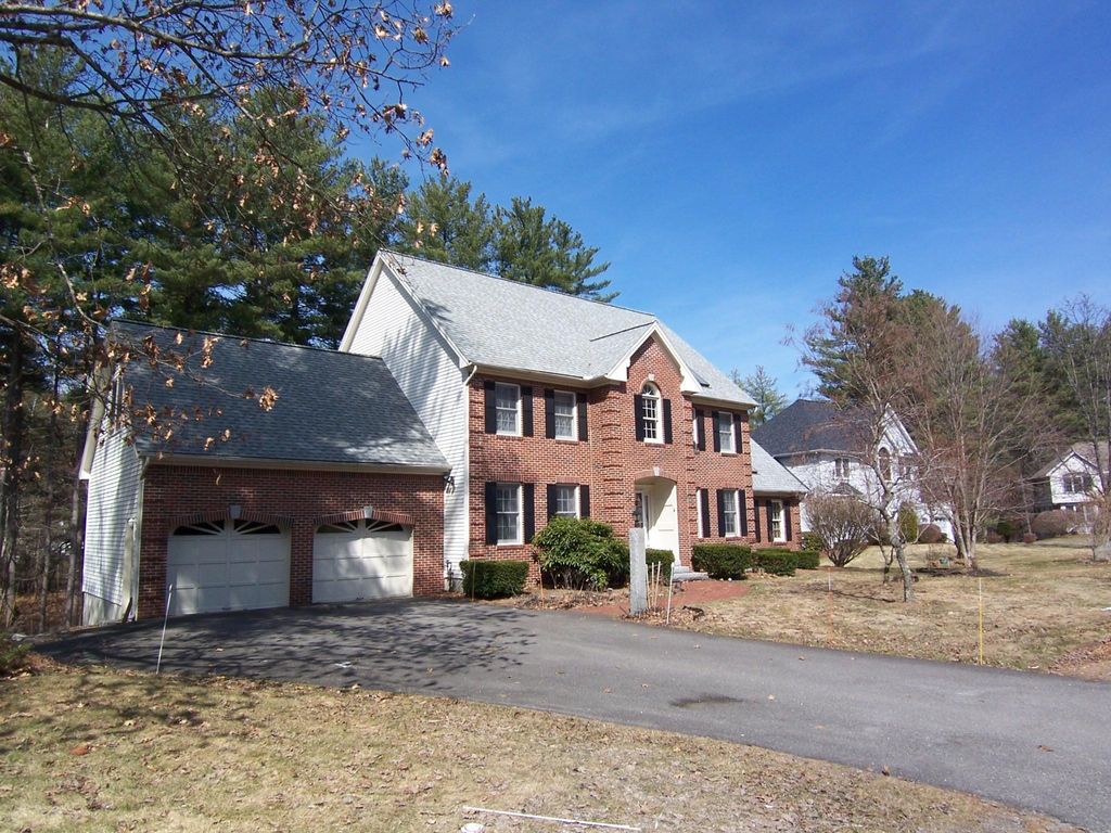 Photo of 20 Salmon Brook Drive, Nashua, NH 03062 (MLS # 5077065)