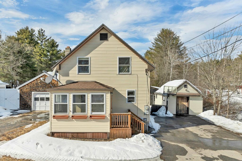 Photo of 40 Wentworth Road, Wakefield, NH 03872 (MLS # 5078803)