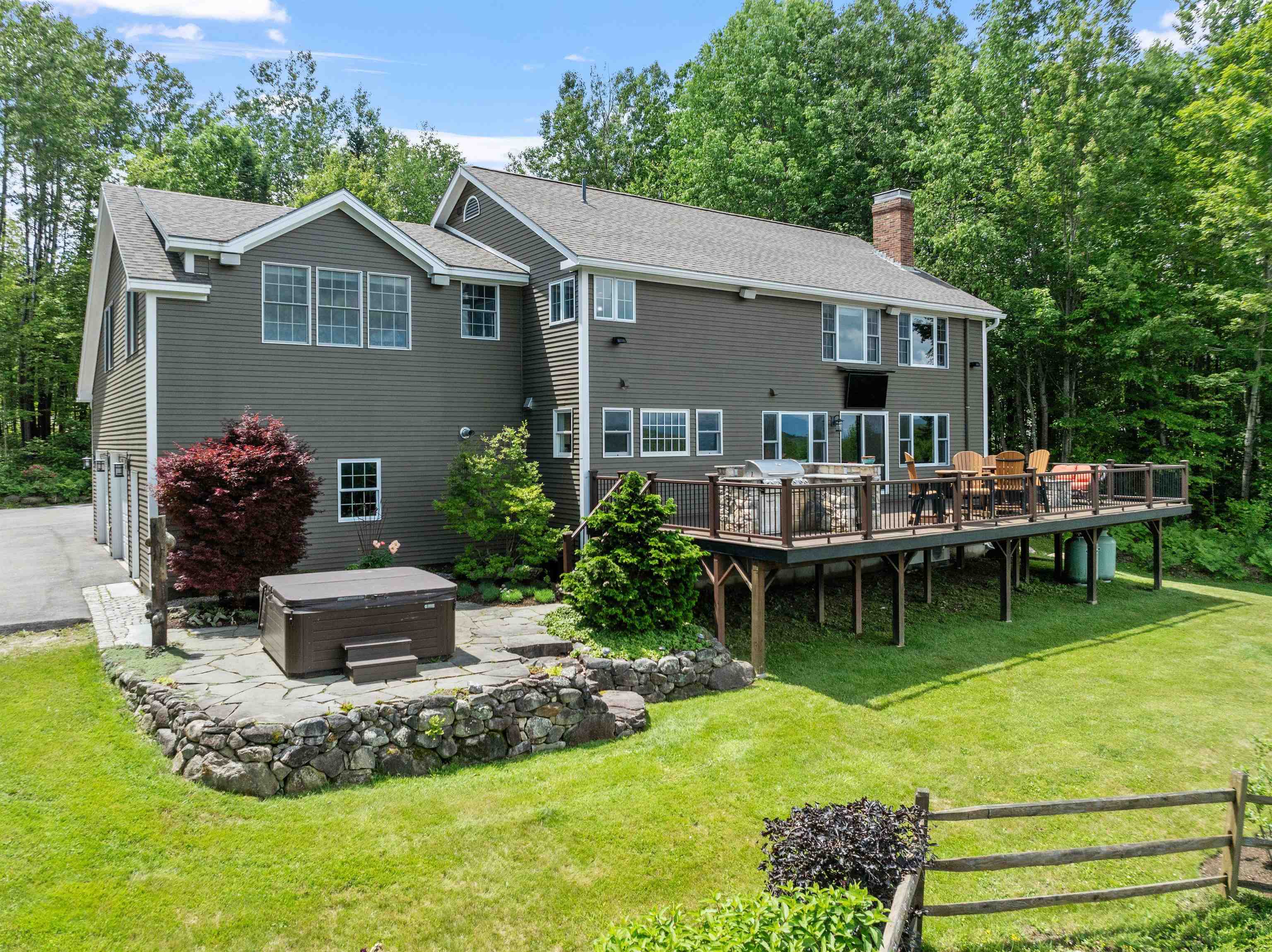 15 Glade Circle
