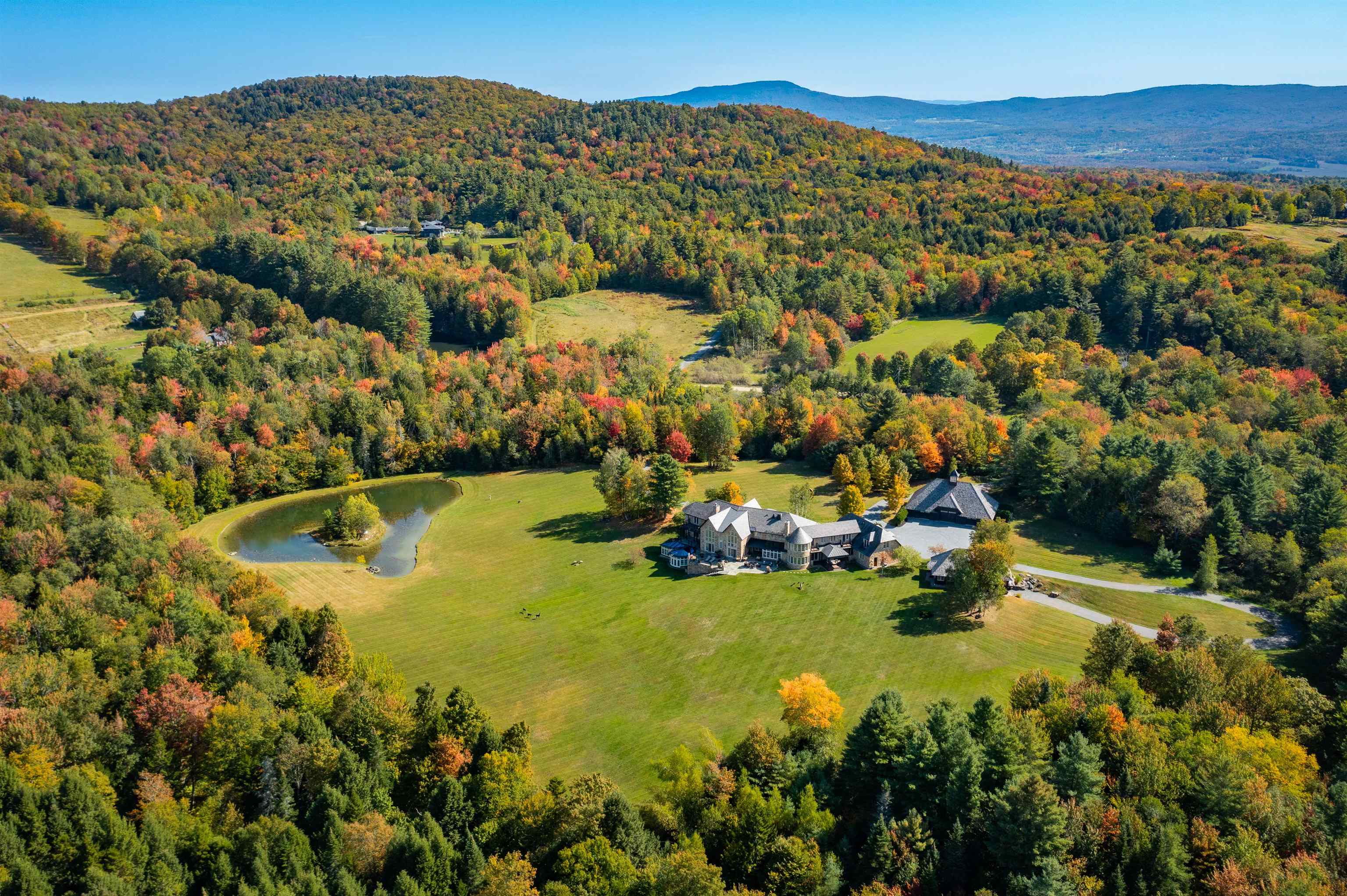 2575 Weeks Hill Road