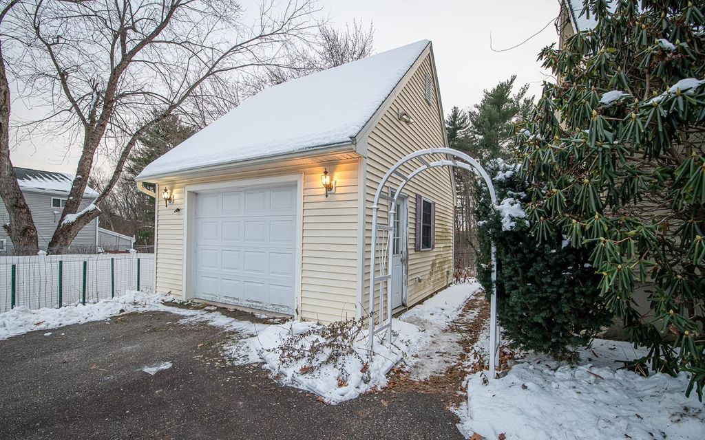 Photo of 70 Old County Road #A, Plaistow, NH 03865 (MLS # 5071715)