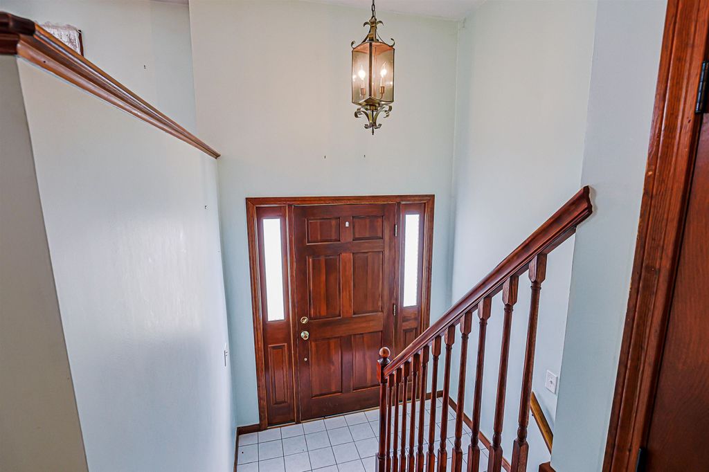 Photo of 8 Royal Oak Drive, Nashua, NH 03064 (MLS # 5083739)