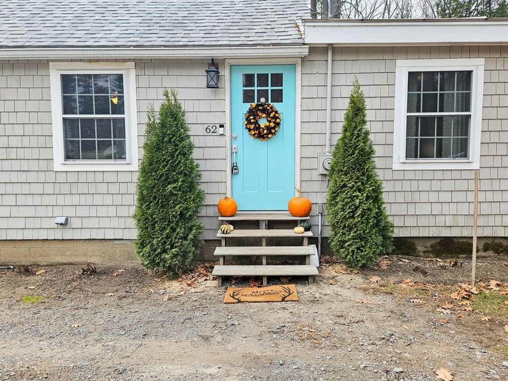 Photo of 62 Mast Road, Epping, NH 03042 (MLS # 5070700)