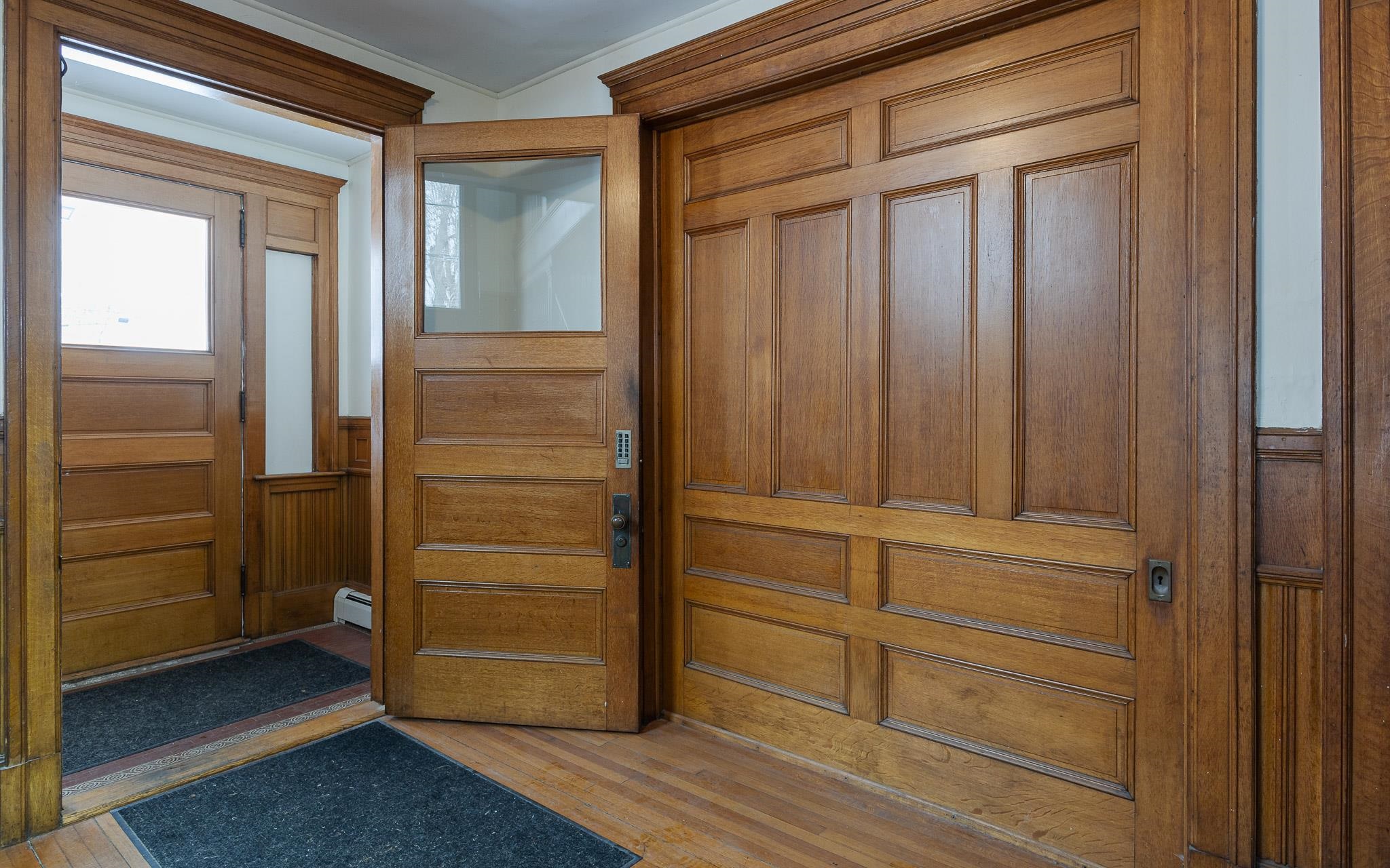 33 S Main Street 018-0250