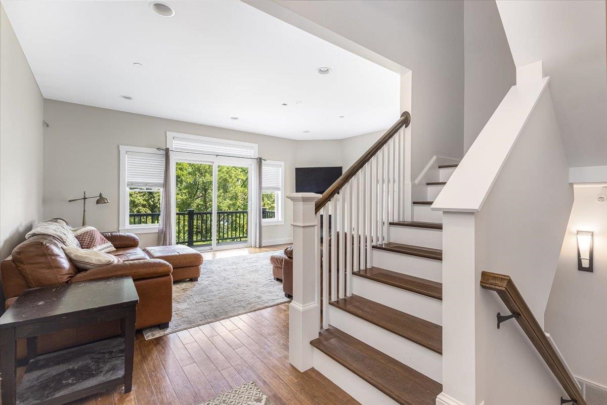 75 Riverwalk Way 2D