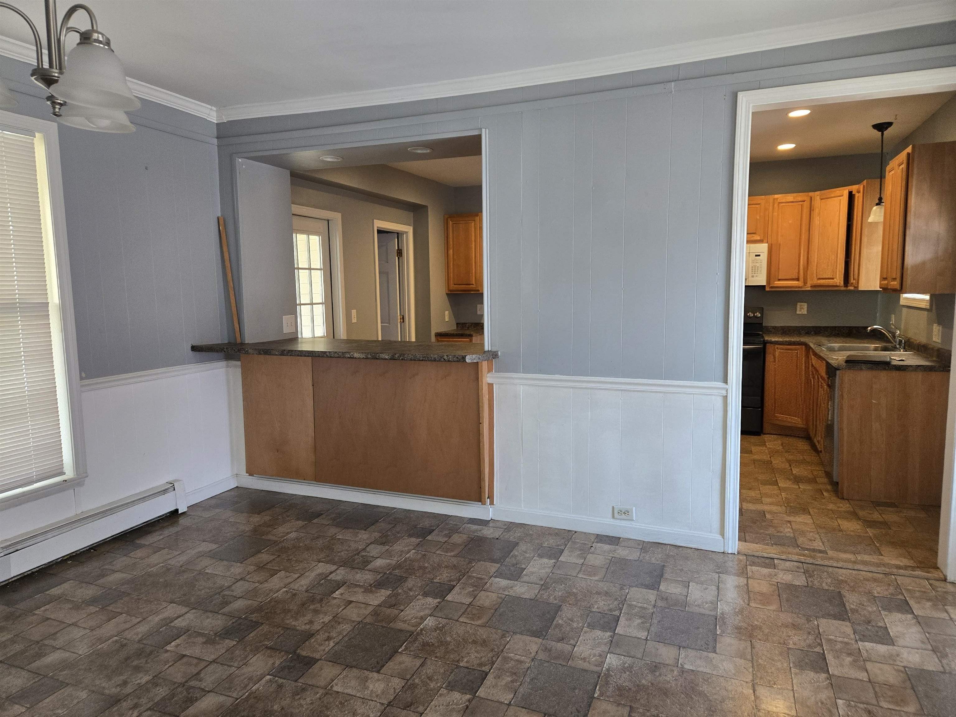 452 Manchester Street