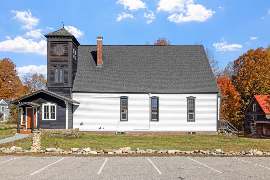 Photo of 42 Maple Street, Bethlehem, NH 03574 (MLS # 5064981)