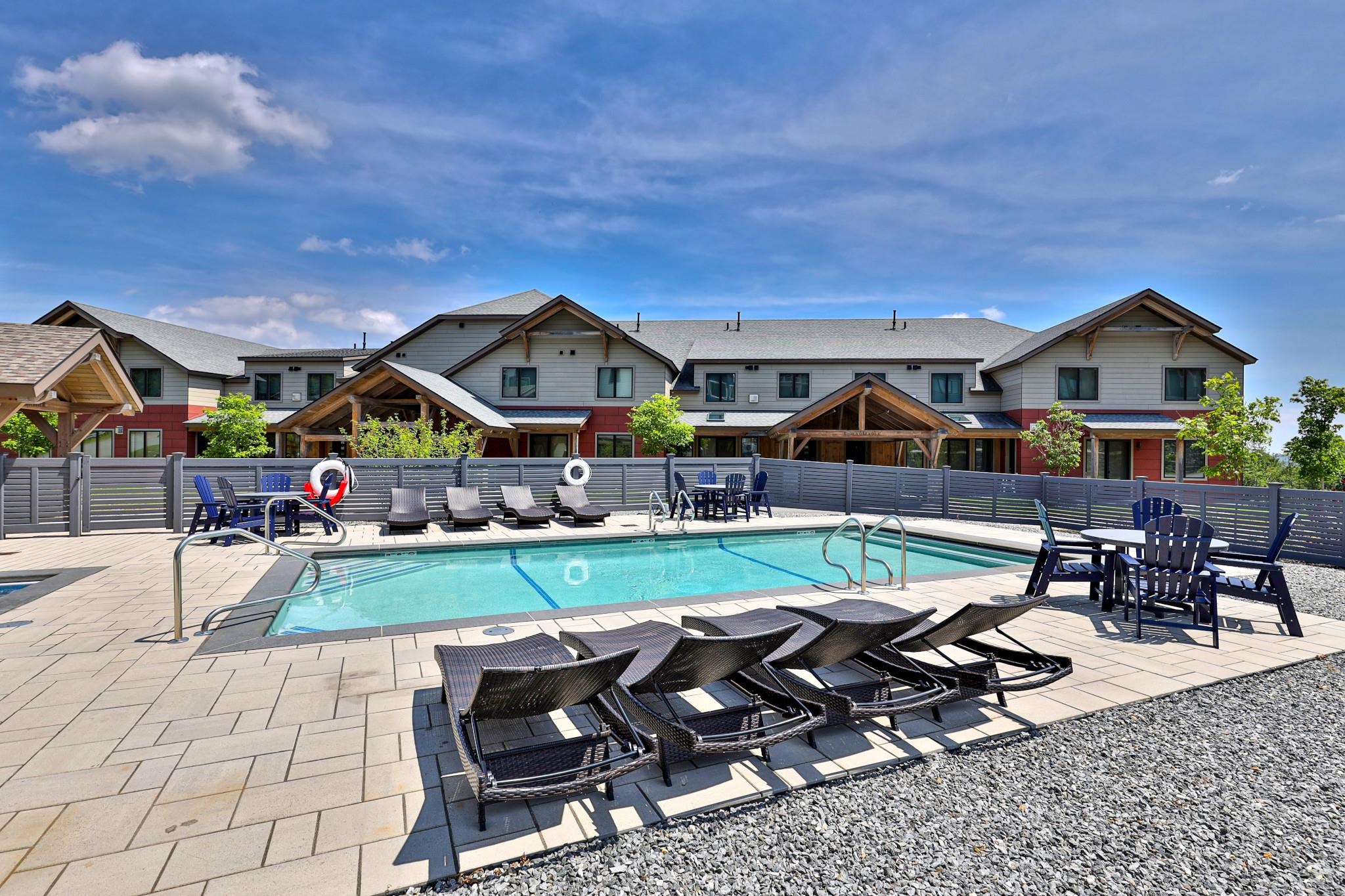 37 Village Center Road 1