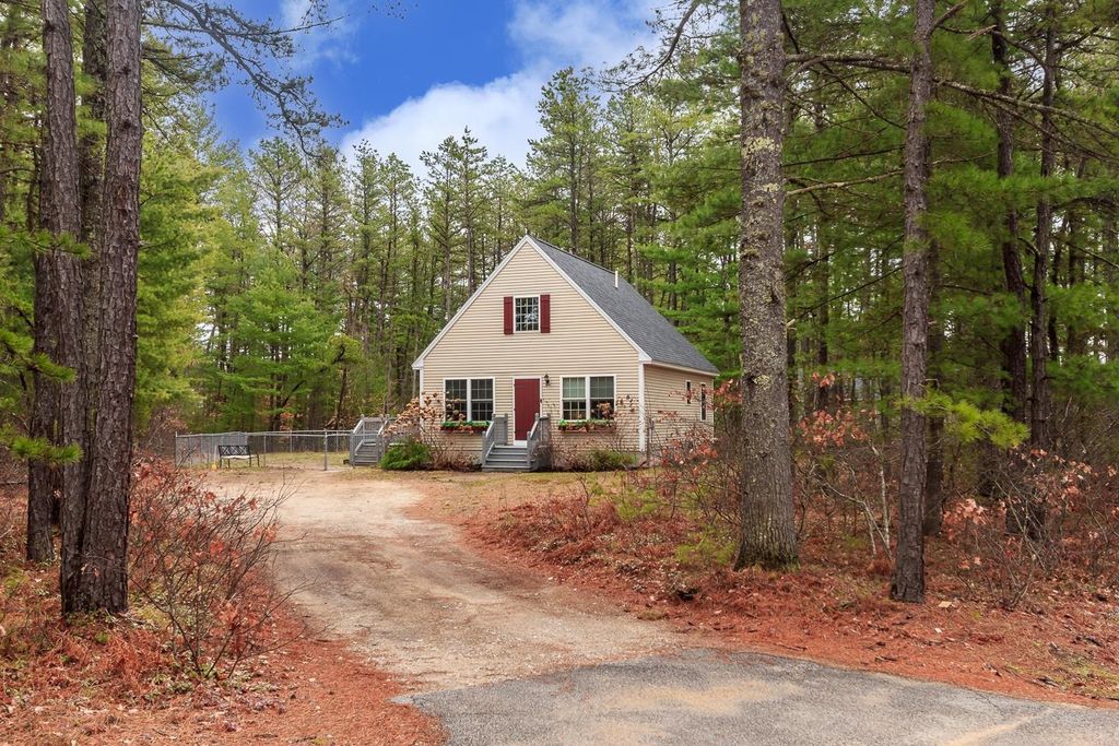 Photo of 439 Silver Pine Lane, Tamworth, NH 03886 (MLS # 5084179)