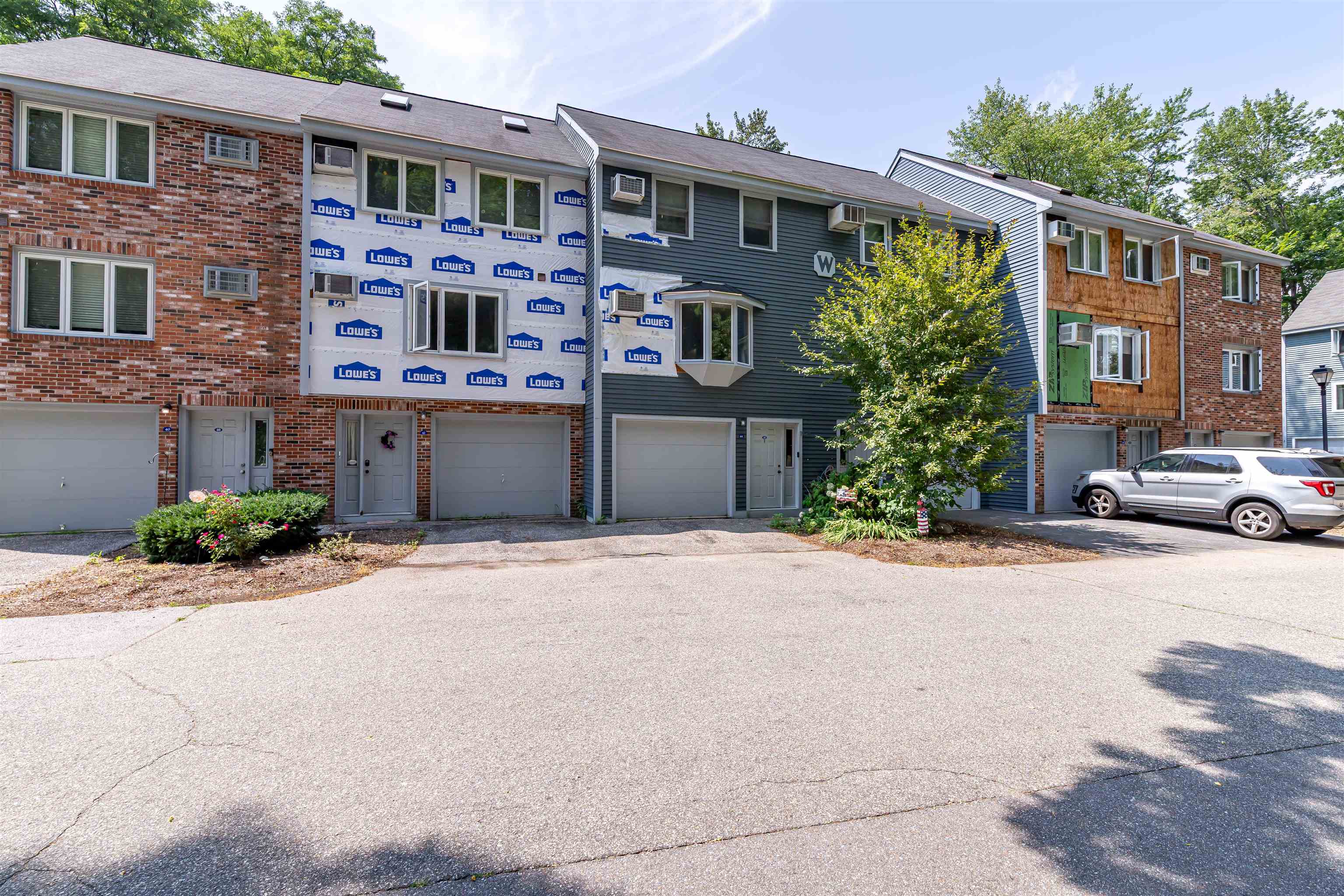 44 Valley West Way