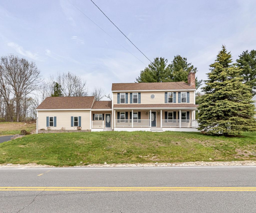 Photo of 149 Barretts Hill Road, Hudson, NH 03051 (MLS # 5085686)