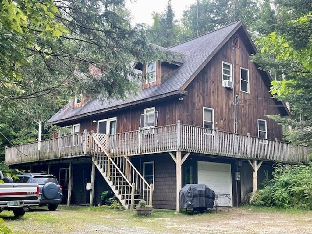 Photo of 97 Jason Avenue, Jefferson, NH 03583 (MLS # 5056125)