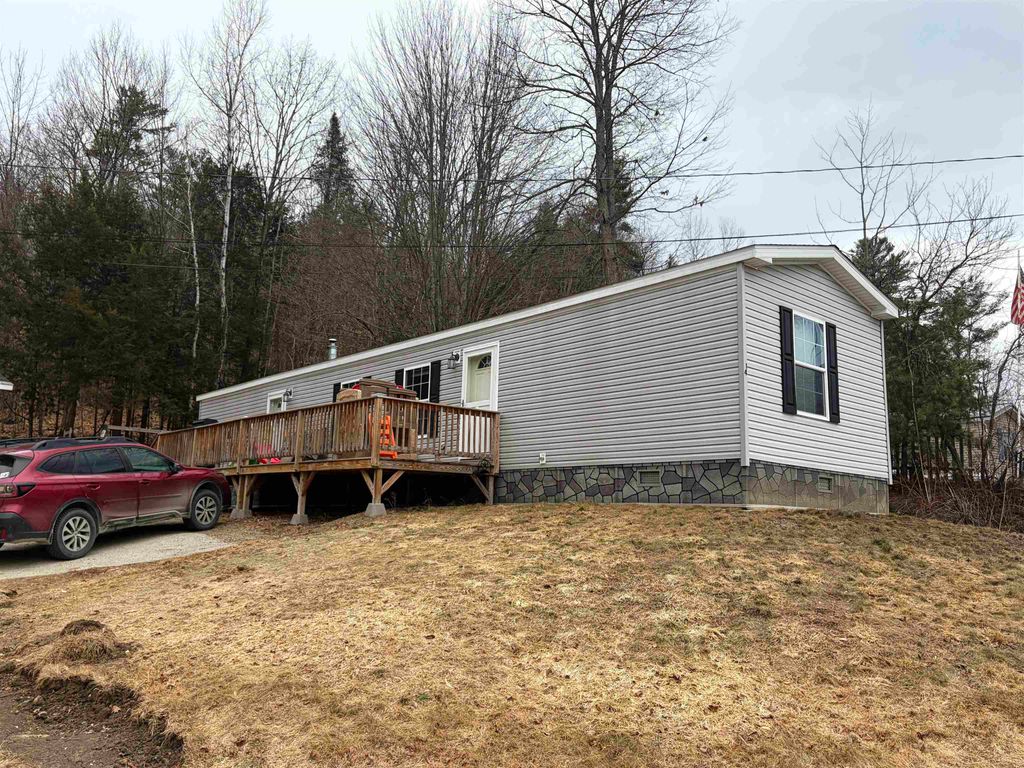 Photo of 14 Hilltop Manor Mobile Home Park, Littleton, NH 03561 (MLS # 5080192)